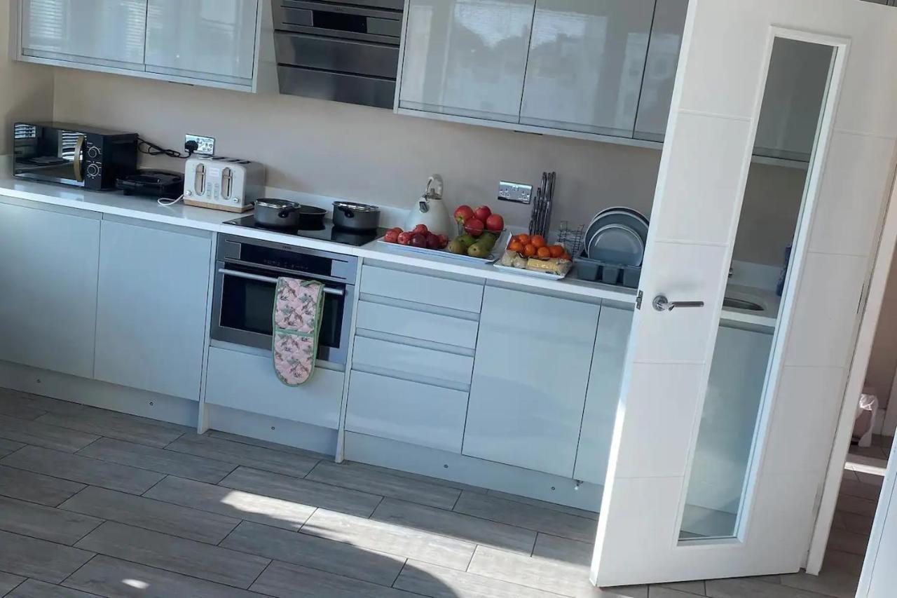 Beautiful Apartment Very Close To The Beach 브라이턴 외부 사진